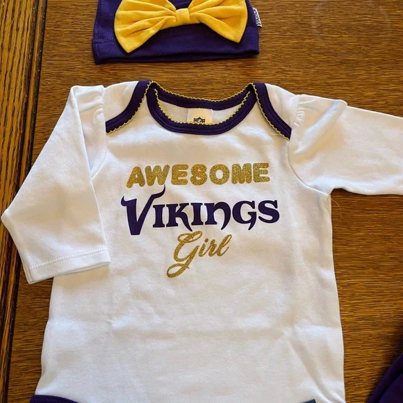 Baby Girl Minnesota Vikings Outfit - Picture 2 of 6
